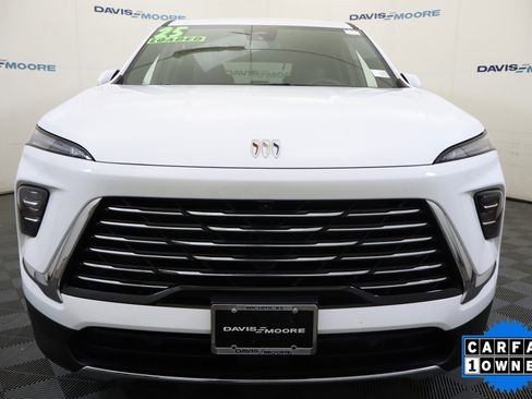 Used 2025 Buick Enclave Preferred image 13