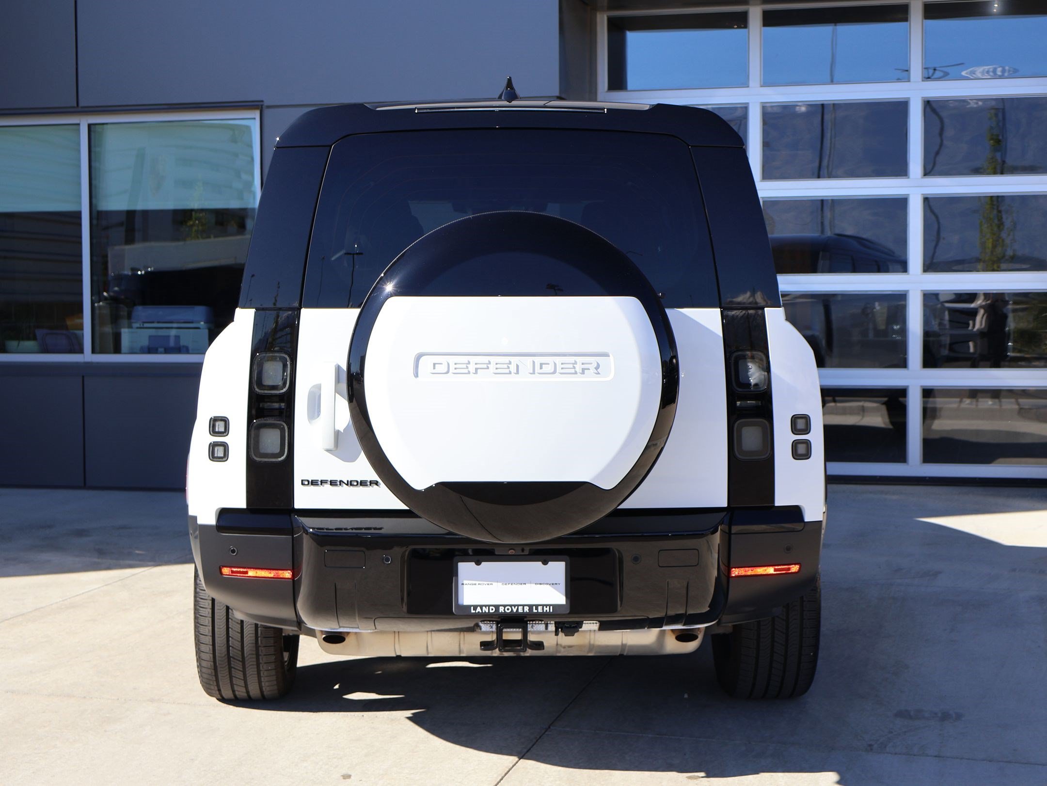 Used 2026 Land Rover Defender 130 S AWD/4WD image 9