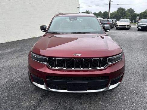 Used 2023 Jeep Grand Cherokee L Limited w/ Luxury Tech Group II AWD/4WD image 2
