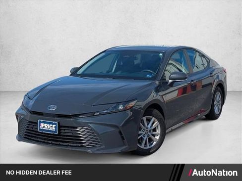Used 2025 Toyota Camry LE FWD image 1