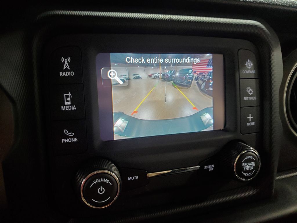 Used 2021 Jeep Gladiator Sport AWD/4WD image 29