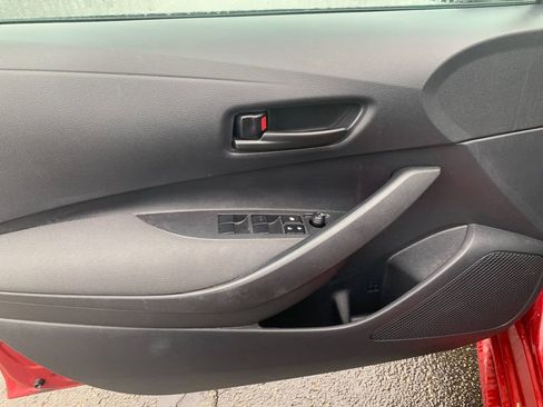 Used 2025 Toyota Corolla LE image 13