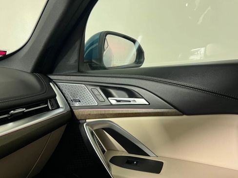 Used 2025 BMW X1 xDrive28i w/ Premium Package image 32