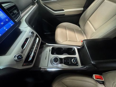 Used 2023 Ford Explorer XLT w/ Equipment Group 202A image 85