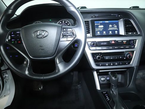 Used 2017 Hyundai Sonata Sport w/ Value Edition Package 02 FWD image 29