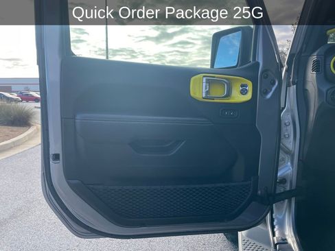 Used 2021 Jeep Wrangler Unlimited Sahara image 12