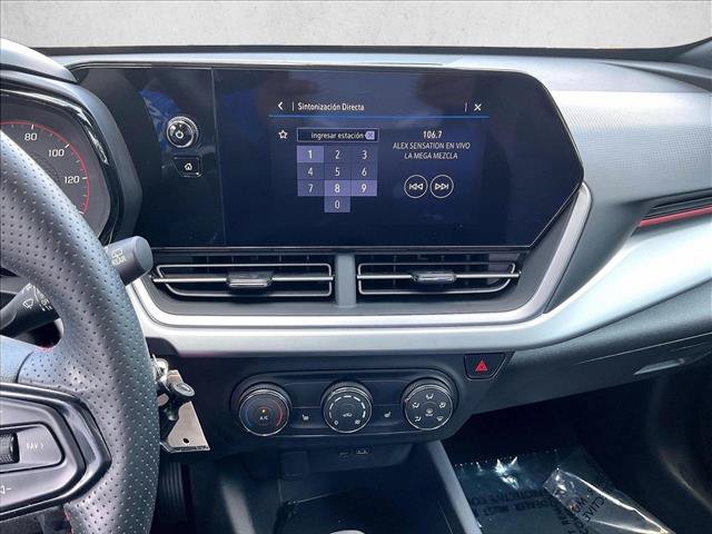 Used 2025 Chevrolet Trax RS FWD image 23