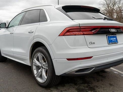 Used 2022 Audi Q8 Premium image 8