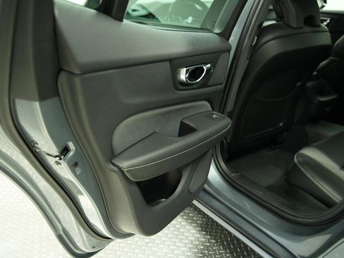 Used 2019 Volvo S60 T5 R-Design FWD image 21