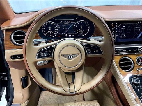 Used 2022 Bentley Continental GT image 18