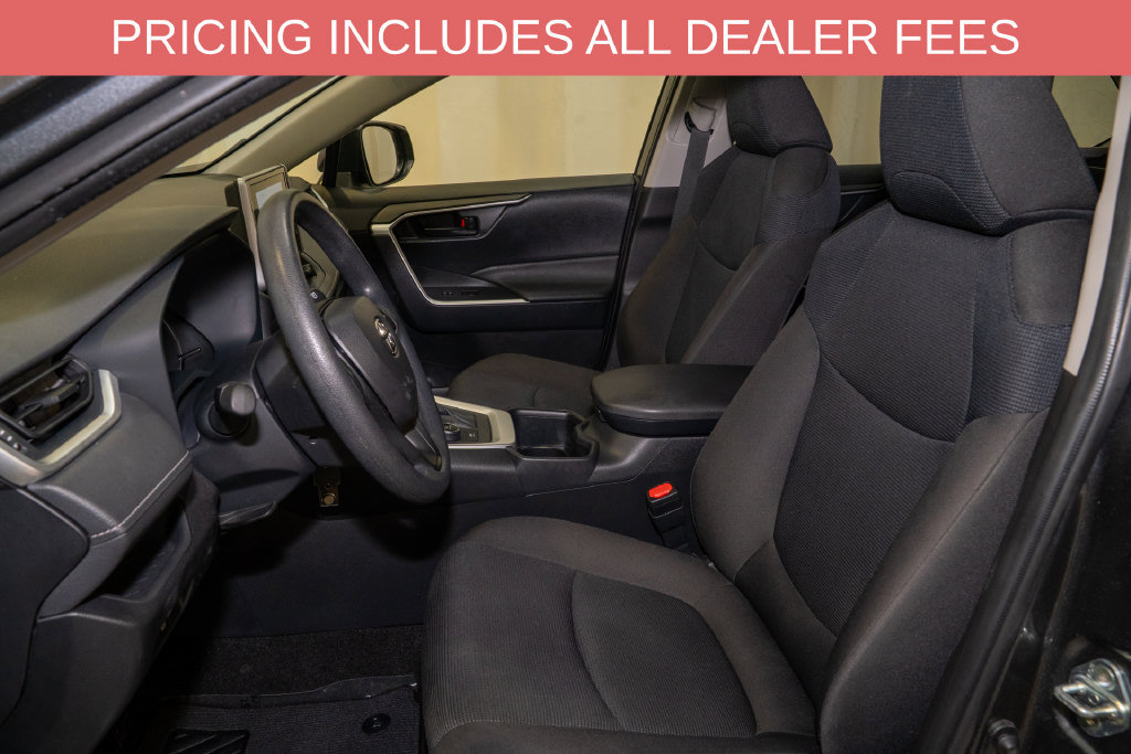 Certified 2025 Toyota RAV4 LE AWD/4WD image 9