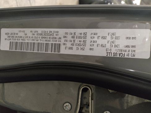 Used 2019 Dodge Journey GT w/ Nav & Sun Group AWD/4WD image 33