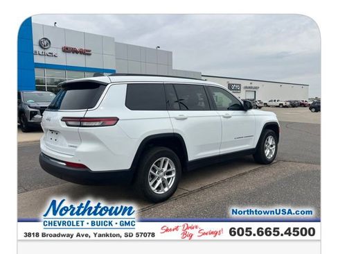 Used 2024 Jeep Grand Cherokee L Laredo AWD/4WD image 32