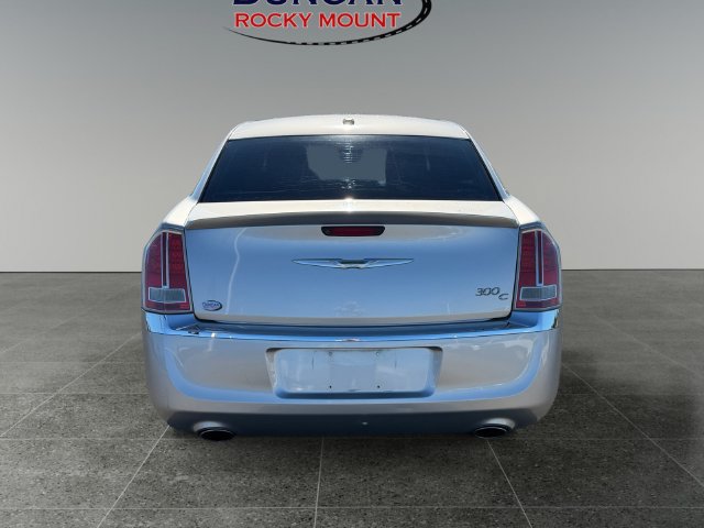 Used 2011 Chrysler 300 C RWD image 4