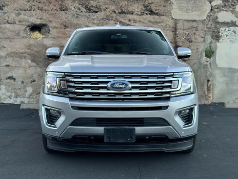 Used 2018 Ford Expedition Limited RWD image 9
