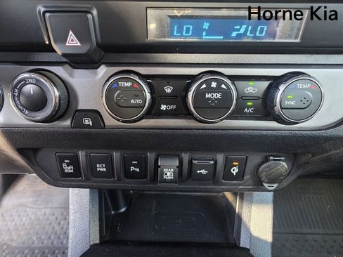 Used 2023 Toyota Tacoma TRD Sport image 19