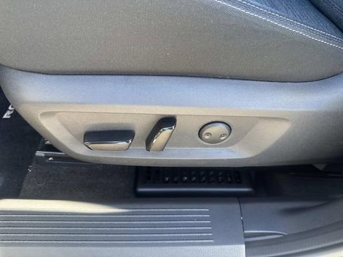 Used 2023 Nissan Rogue SV image 18