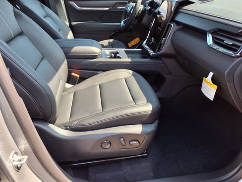 New 2026 GMC Acadia Elevation w/ Black Edition image 9