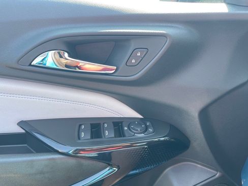 New 2025 Chevrolet Trax LT w/ LT Convenience Package image 8