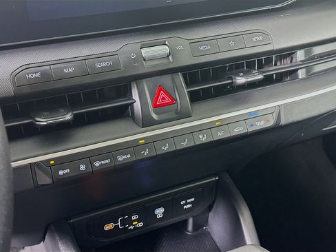 Used 2025 Kia K4 LXS image 24