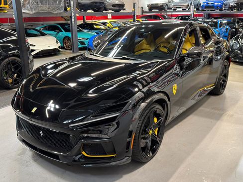 Used 2024 Ferrari Purosangue image 11