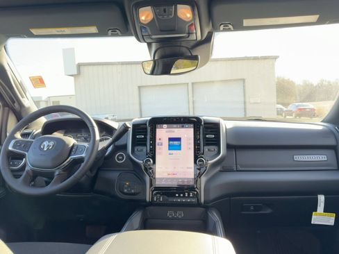 New 2026 RAM 3500 Big Horn AWD/4WD image 16