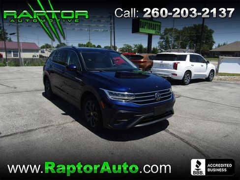 Used 2023 Volkswagen Tiguan SE AWD/4WD image 1
