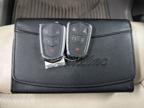 Used 2017 Cadillac XT5 Luxury w/ Driver Awareness Package image 39