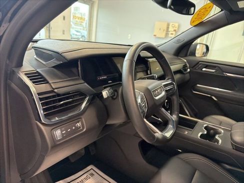 Used 2025 GMC Acadia Elevation w/ Elevation Premium Package AWD/4WD image 26