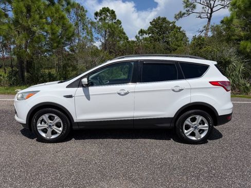 Used 2014 Ford Escape SE AWD/4WD image 2