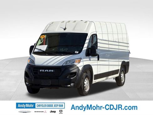 Used 2024 RAM ProMaster 2500 w/ Convenience Group FWD image 3