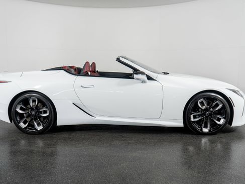Used 2024 Lexus LC 500 Convertible image 8
