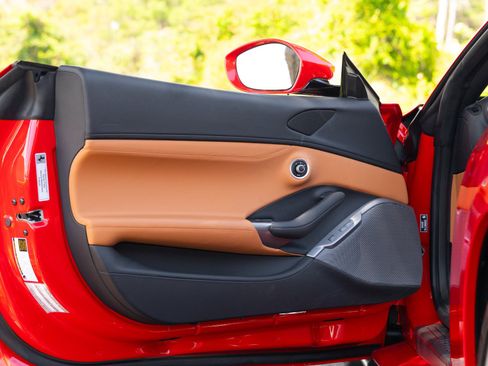 Used 2023 Ferrari Portofino M RWD image 32