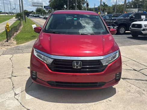 Used 2023 Honda Odyssey EX image 3