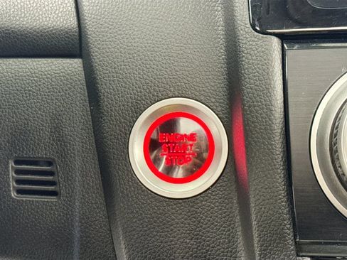 Used 2018 Honda Fit EX image 17