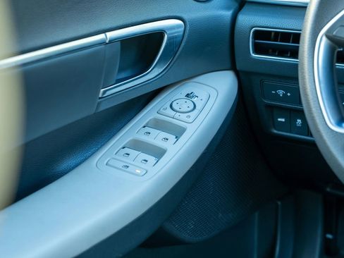 Used 2023 Hyundai Sonata SEL image 17