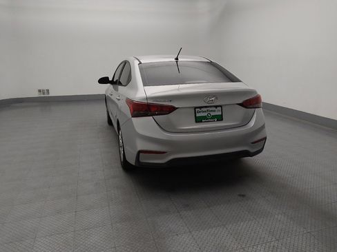 Used 2019 Hyundai Accent SE FWD image 6