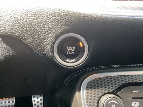 Used 2016 Dodge Challenger R/T Scat Pack w/ Leather Interior Group RWD image 53