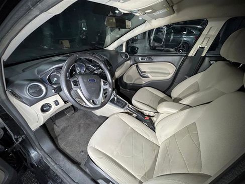 Used 2015 Ford Fiesta SE image 7