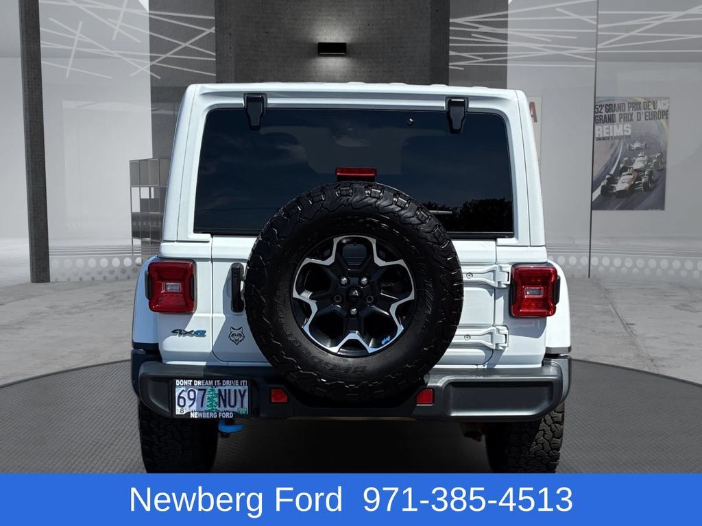 Used 2022 Jeep Wrangler Unlimited Rubicon 4xe w/ Cold Weather Group AWD/4WD image 6