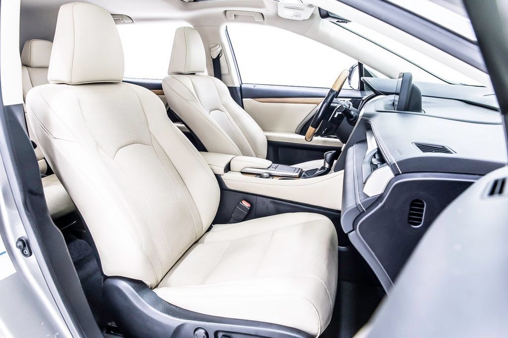 Used 2021 Lexus RX 350L Premium w/ Premium Package AWD/4WD image 33