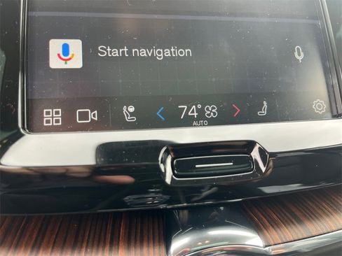 Used 2024 Volvo XC60 T8 Ultimate image 23