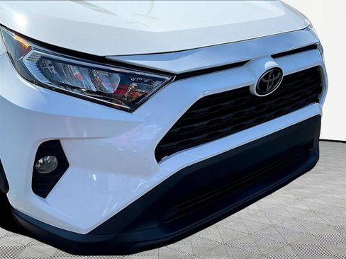 Used 2019 Toyota RAV4 XLE FWD image 33