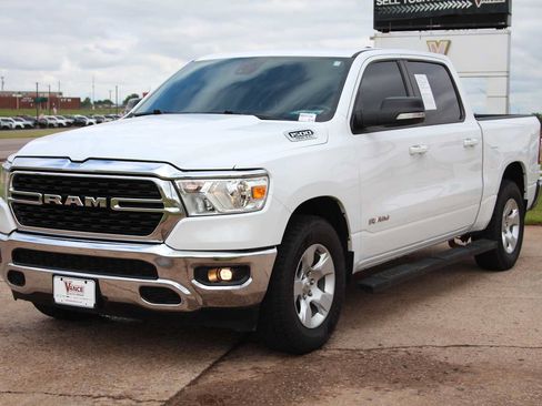 Used 2022 RAM 1500 Big Horn AWD/4WD image 3