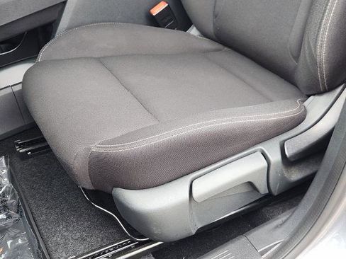 Certified 2025 Nissan Rogue S FWD image 18