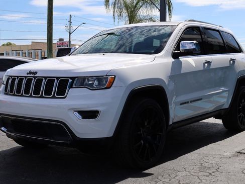 Used 2021 Jeep Grand Cherokee Limited w/ Sun & Sound Group AWD/4WD image 2