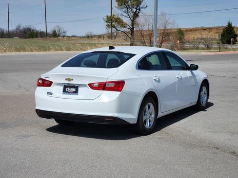 Used 2022 Chevrolet Malibu LS image 7
