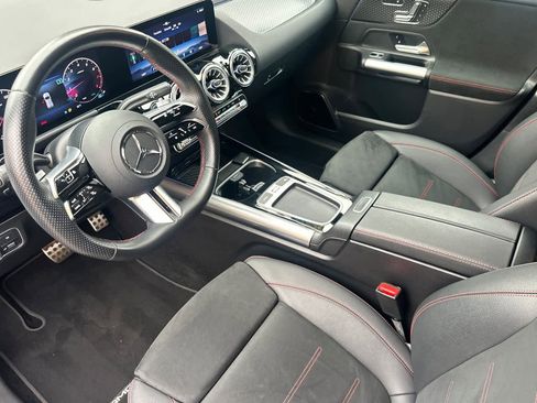 Certified 2025 Mercedes-Benz GLA 250 image 9
