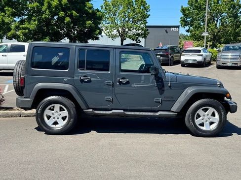 Used 2016 Jeep Wrangler Unlimited Sport w/ Quick Order Package 24S AWD/4WD image 8