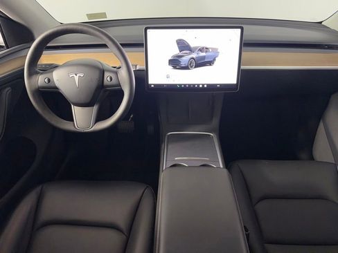 Used 2024 Tesla Model Y Long Range AWD/4WD image 12